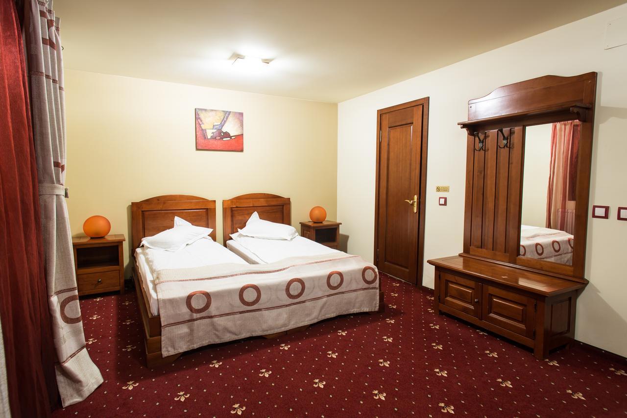 Red Hotel Alexandria Exterior photo
